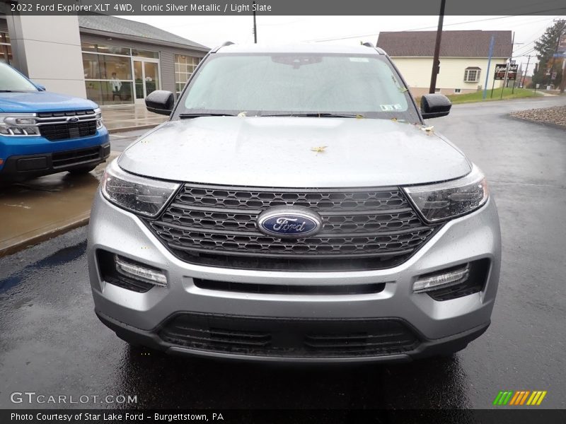 Iconic Silver Metallic / Light Slate 2022 Ford Explorer XLT 4WD