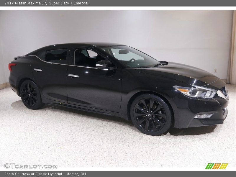 Super Black / Charcoal 2017 Nissan Maxima SR