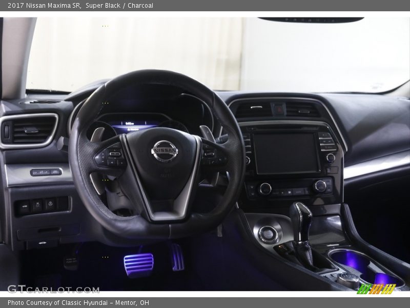 Super Black / Charcoal 2017 Nissan Maxima SR