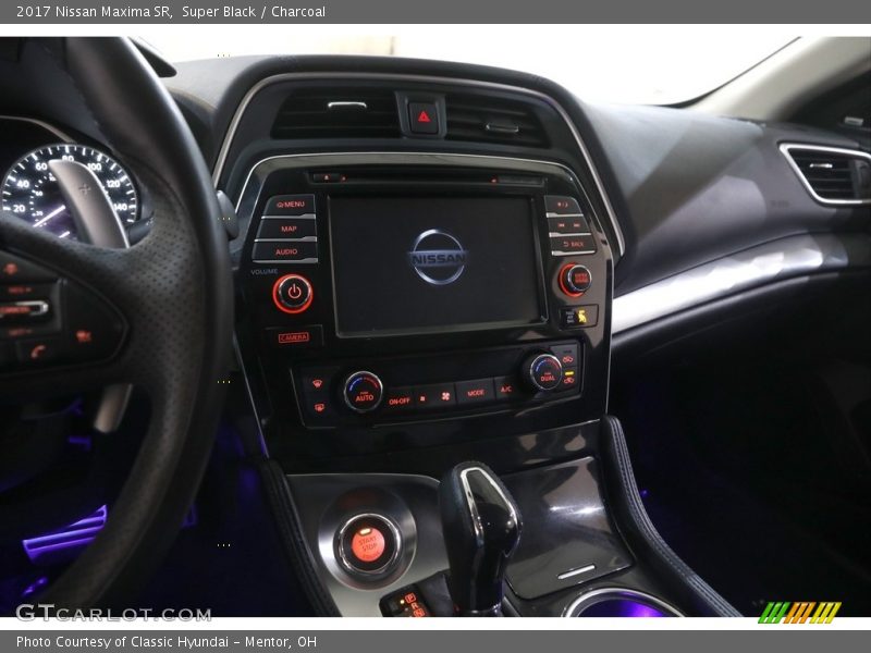 Super Black / Charcoal 2017 Nissan Maxima SR