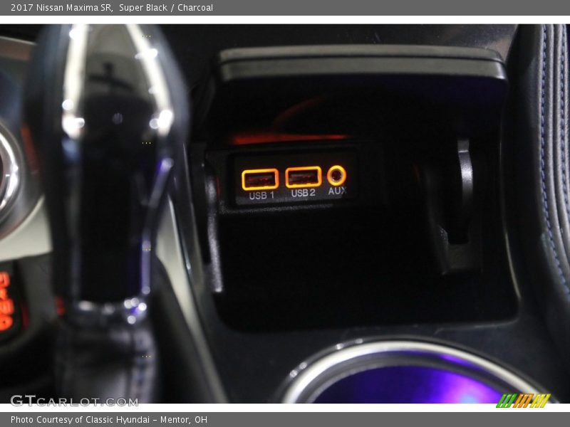 Super Black / Charcoal 2017 Nissan Maxima SR