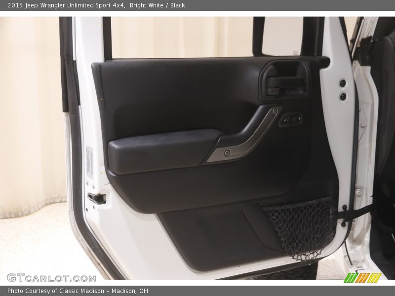 Bright White / Black 2015 Jeep Wrangler Unlimited Sport 4x4