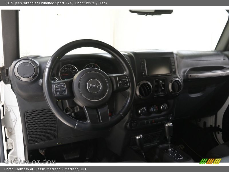 Bright White / Black 2015 Jeep Wrangler Unlimited Sport 4x4