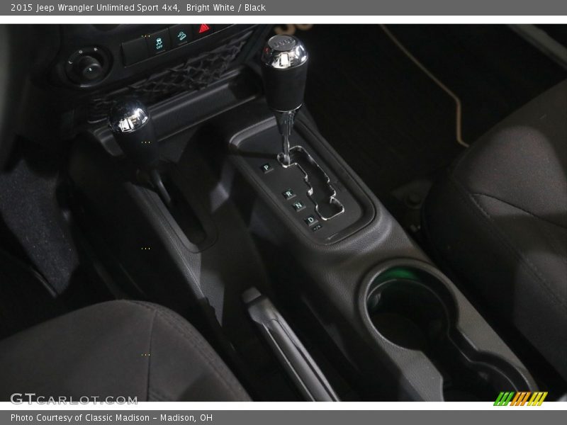 Bright White / Black 2015 Jeep Wrangler Unlimited Sport 4x4
