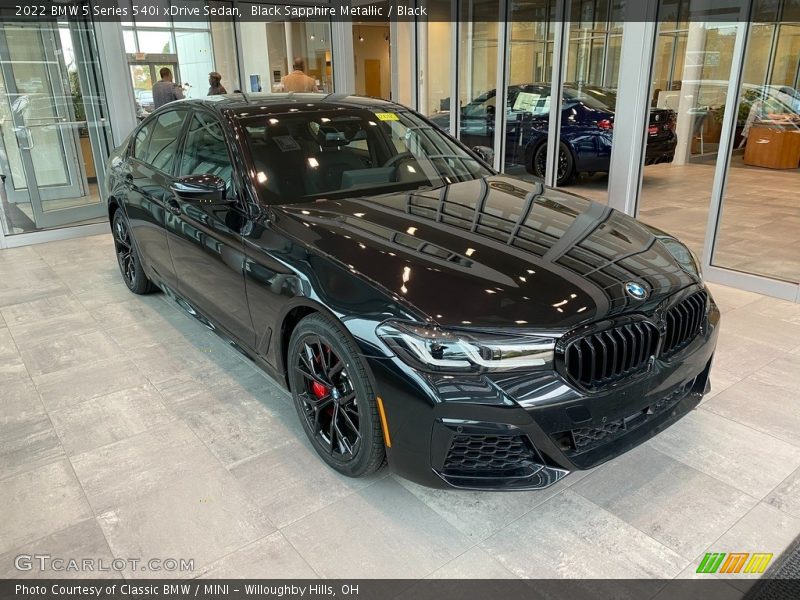 Black Sapphire Metallic / Black 2022 BMW 5 Series 540i xDrive Sedan