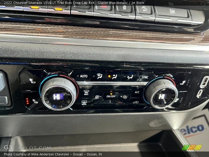 Controls of 2022 Silverado 1500 LT Trail Boss Crew Cab 4x4