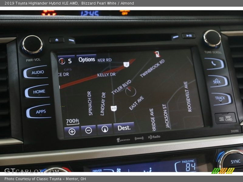 Navigation of 2019 Highlander Hybrid XLE AWD