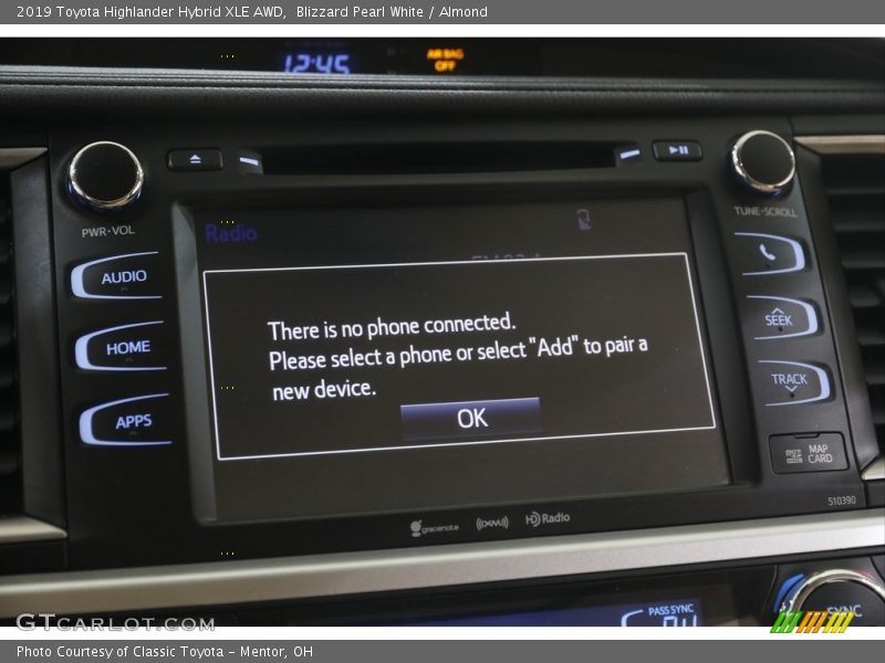 Blizzard Pearl White / Almond 2019 Toyota Highlander Hybrid XLE AWD