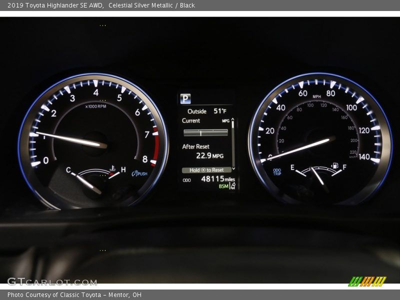 Celestial Silver Metallic / Black 2019 Toyota Highlander SE AWD