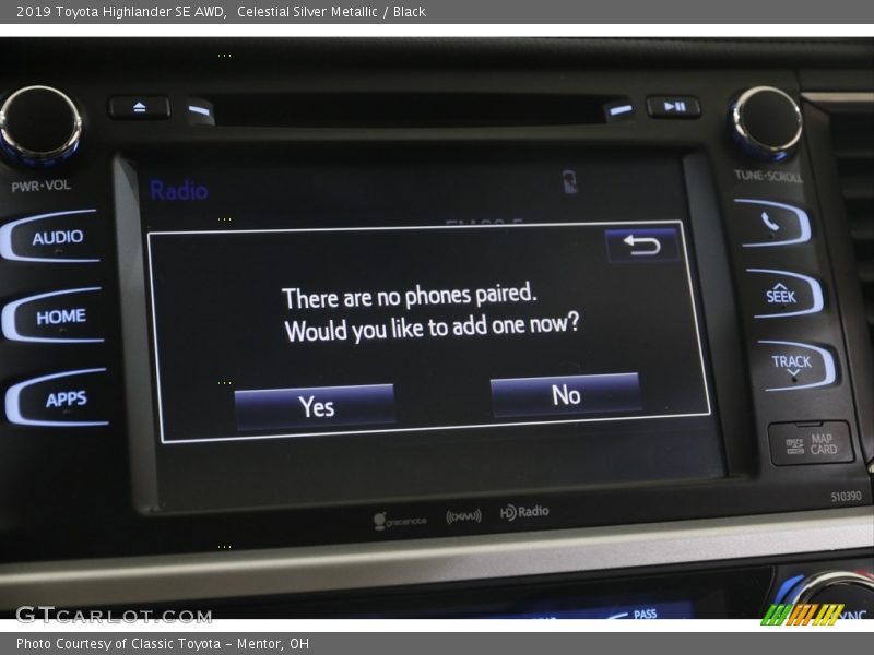 Celestial Silver Metallic / Black 2019 Toyota Highlander SE AWD