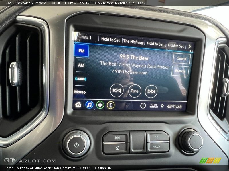 Controls of 2022 Silverado 2500HD LT Crew Cab 4x4