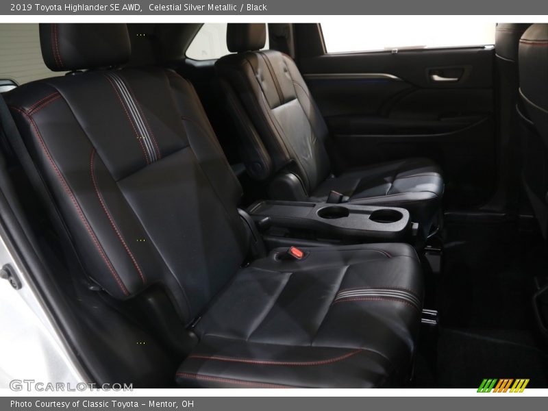 Celestial Silver Metallic / Black 2019 Toyota Highlander SE AWD