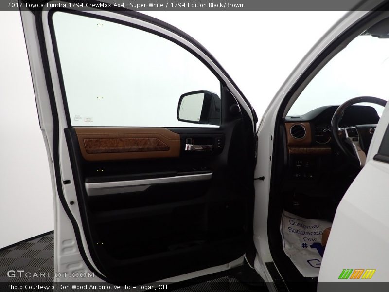 Super White / 1794 Edition Black/Brown 2017 Toyota Tundra 1794 CrewMax 4x4