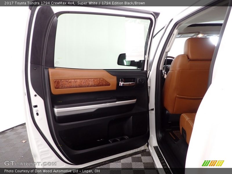 Super White / 1794 Edition Black/Brown 2017 Toyota Tundra 1794 CrewMax 4x4