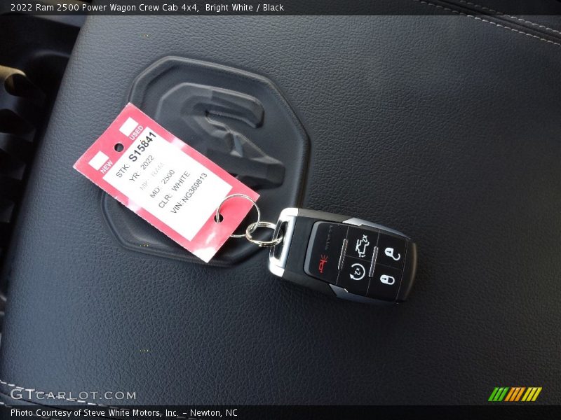 Bright White / Black 2022 Ram 2500 Power Wagon Crew Cab 4x4