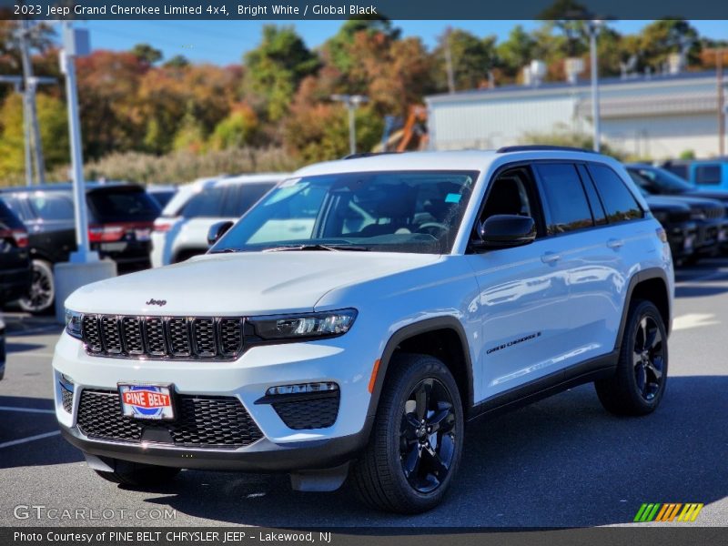Bright White / Global Black 2023 Jeep Grand Cherokee Limited 4x4