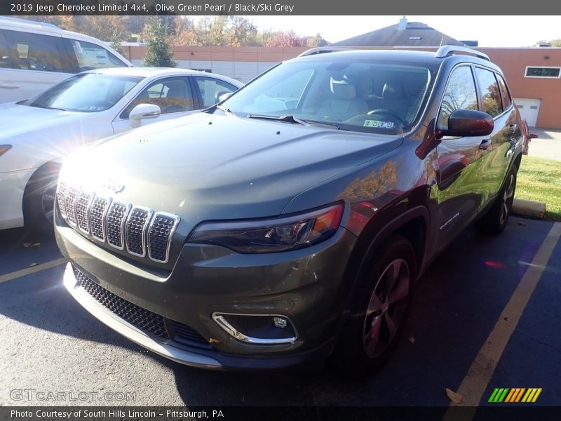 Olive Green Pearl / Black/Ski Grey 2019 Jeep Cherokee Limited 4x4