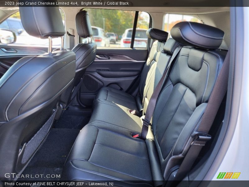 Bright White / Global Black 2023 Jeep Grand Cherokee Limited 4x4