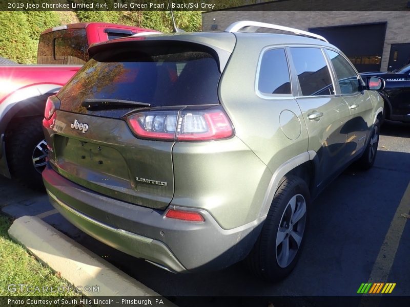 Olive Green Pearl / Black/Ski Grey 2019 Jeep Cherokee Limited 4x4