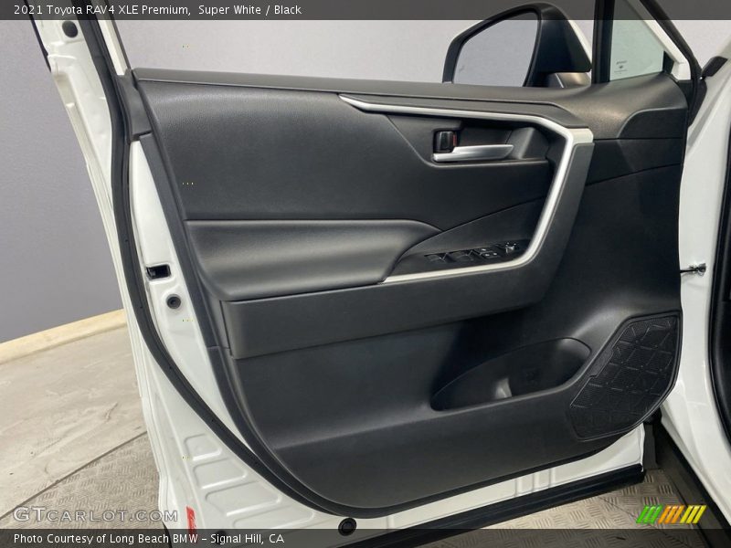 Super White / Black 2021 Toyota RAV4 XLE Premium