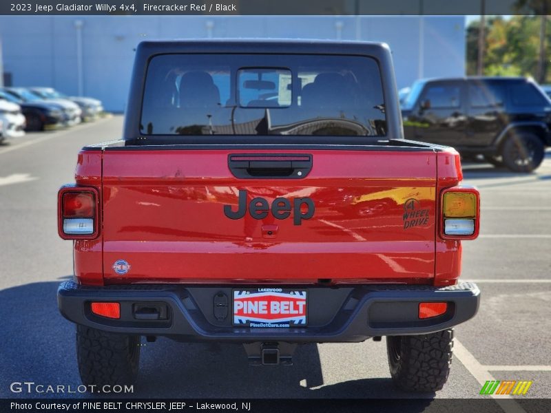 Firecracker Red / Black 2023 Jeep Gladiator Willys 4x4