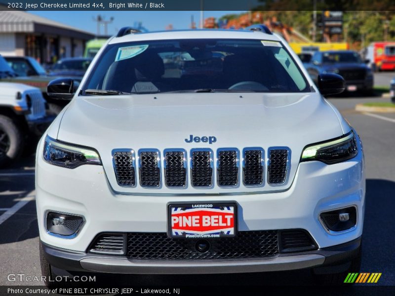 Bright White / Black 2022 Jeep Cherokee Limited 4x4