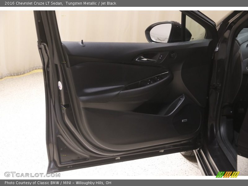 Tungsten Metallic / Jet Black 2016 Chevrolet Cruze LT Sedan