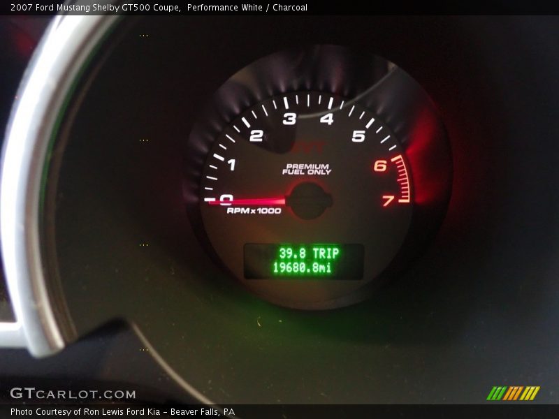 Performance White / Charcoal 2007 Ford Mustang Shelby GT500 Coupe