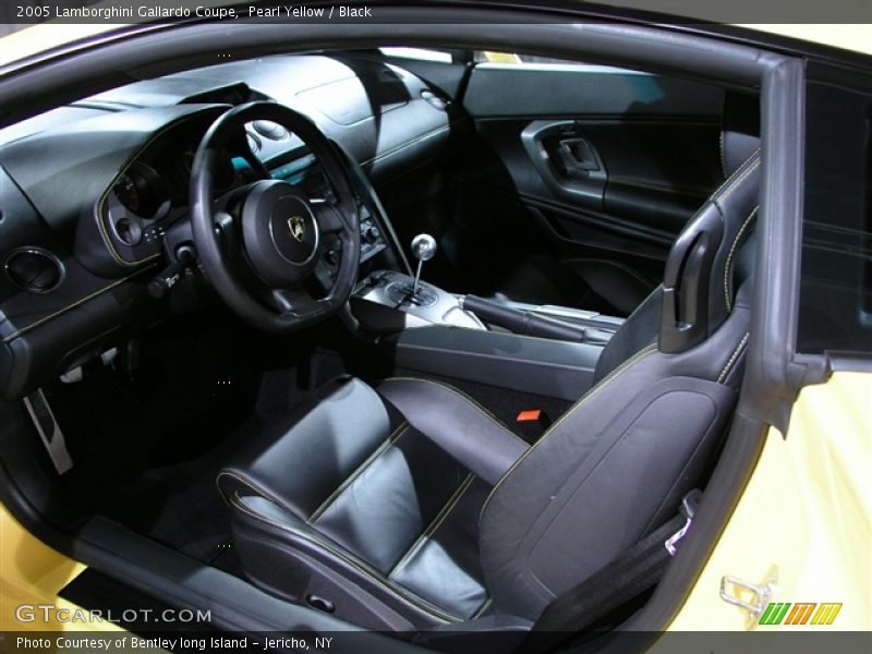 Pearl Yellow / Black 2005 Lamborghini Gallardo Coupe