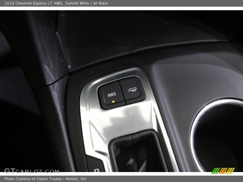 Summit White / Jet Black 2019 Chevrolet Equinox LT AWD
