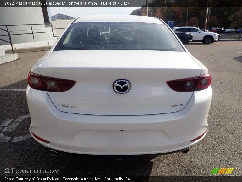 Snowflake White Pearl Mica / Black 2022 Mazda Mazda3 Select Sedan