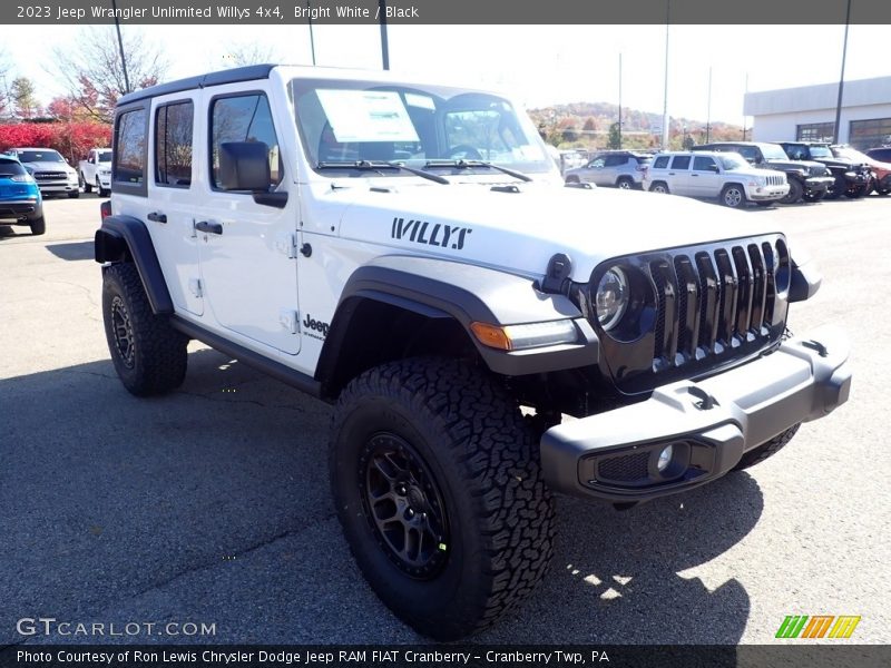 Bright White / Black 2023 Jeep Wrangler Unlimited Willys 4x4