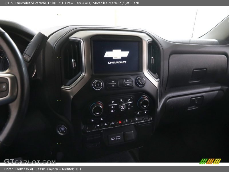 Silver Ice Metallic / Jet Black 2019 Chevrolet Silverado 1500 RST Crew Cab 4WD
