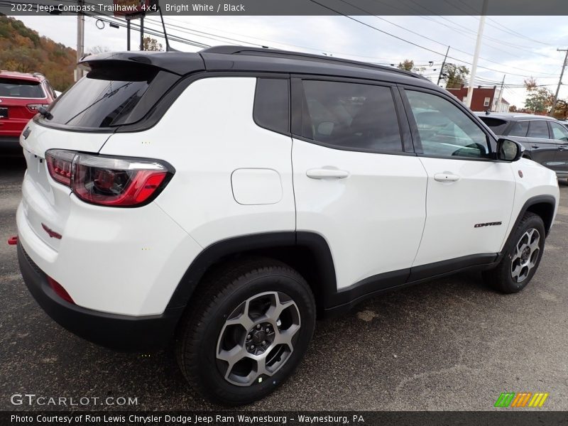 Bright White / Black 2022 Jeep Compass Trailhawk 4x4