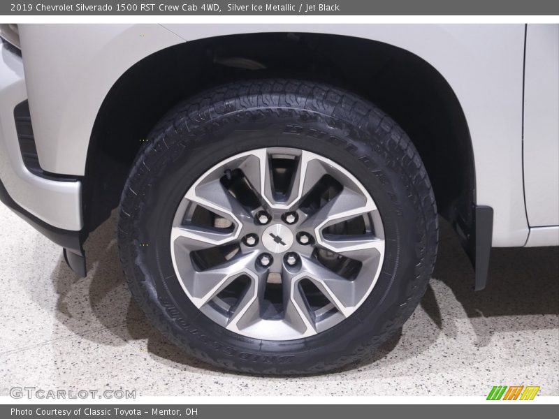 Silver Ice Metallic / Jet Black 2019 Chevrolet Silverado 1500 RST Crew Cab 4WD