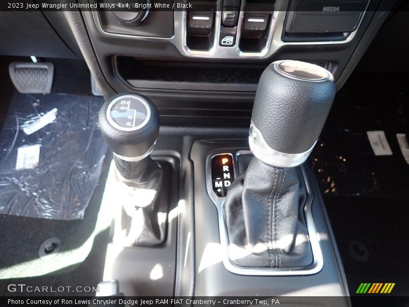  2023 Wrangler Unlimited Willys 4x4 8 Speed Automatic Shifter