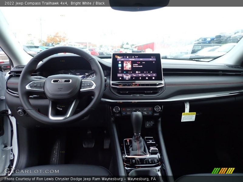 Bright White / Black 2022 Jeep Compass Trailhawk 4x4