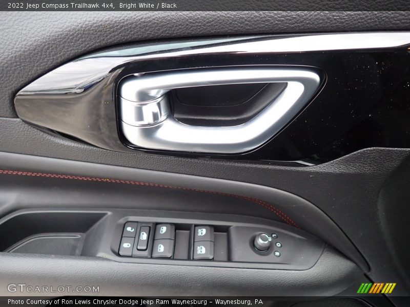 Bright White / Black 2022 Jeep Compass Trailhawk 4x4
