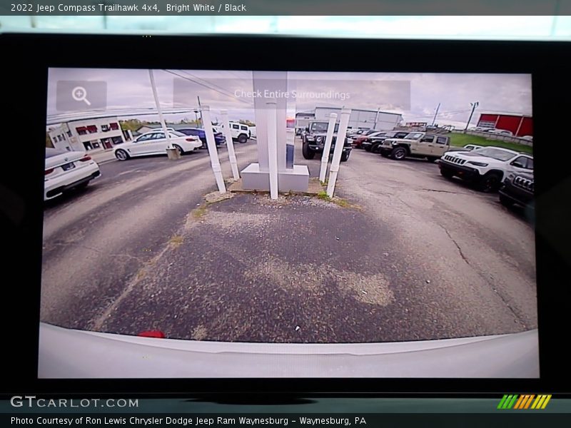 Bright White / Black 2022 Jeep Compass Trailhawk 4x4