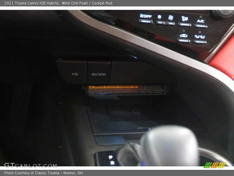 Wind Chill Pearl / Cockpit Red 2021 Toyota Camry XSE Hybrid