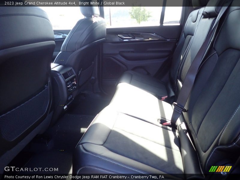 Bright White / Global Black 2023 Jeep Grand Cherokee Altitude 4x4