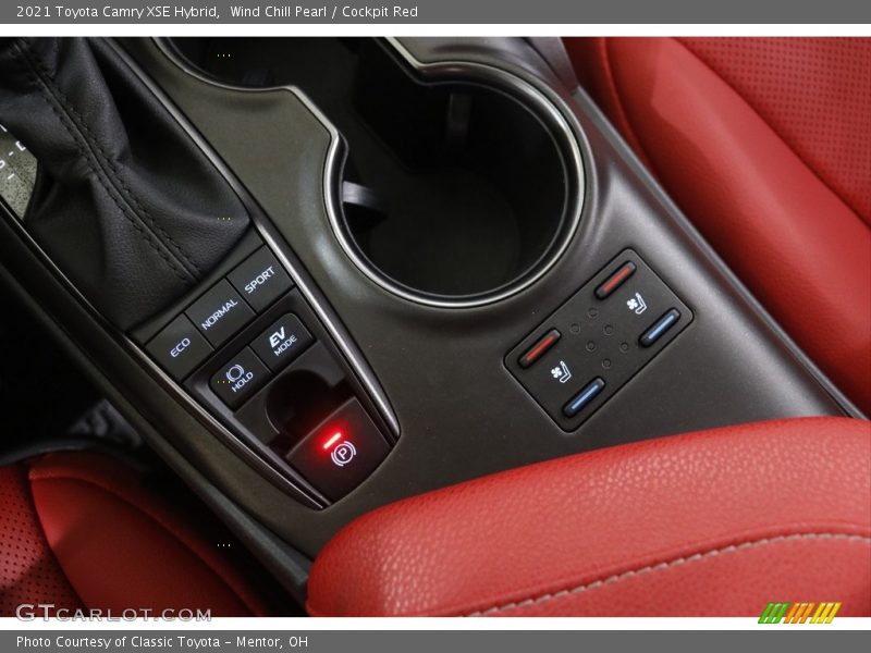 Wind Chill Pearl / Cockpit Red 2021 Toyota Camry XSE Hybrid