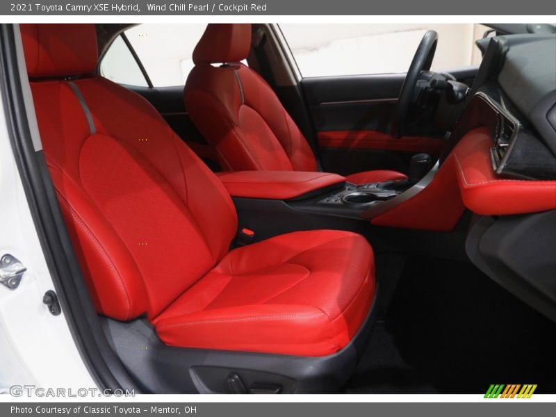 Wind Chill Pearl / Cockpit Red 2021 Toyota Camry XSE Hybrid