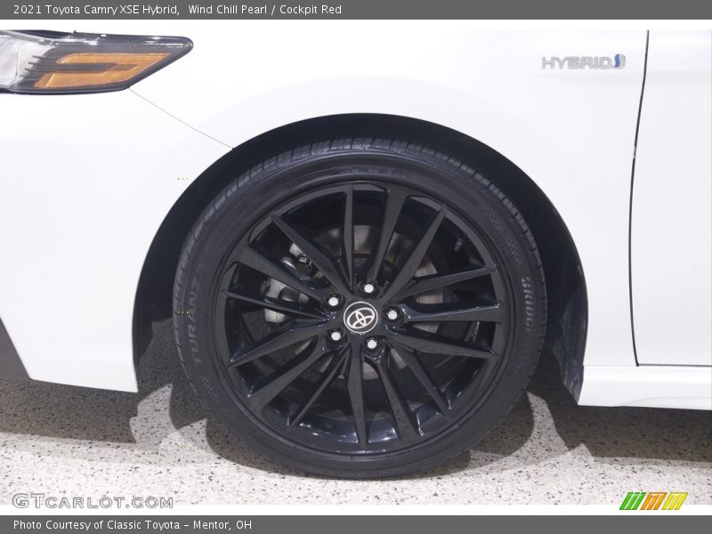 Wind Chill Pearl / Cockpit Red 2021 Toyota Camry XSE Hybrid