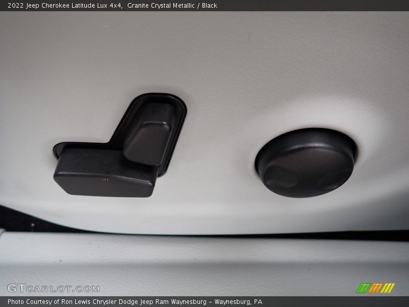 Granite Crystal Metallic / Black 2022 Jeep Cherokee Latitude Lux 4x4