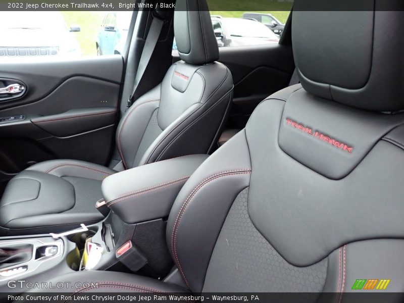Bright White / Black 2022 Jeep Cherokee Trailhawk 4x4
