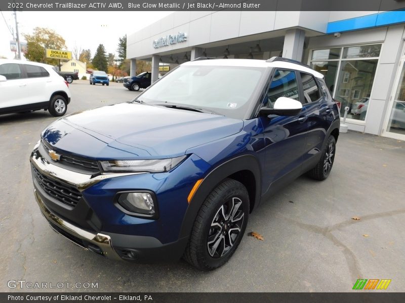 Blue Glow Metallic / Jet Black/­Almond Butter 2022 Chevrolet TrailBlazer ACTIV AWD