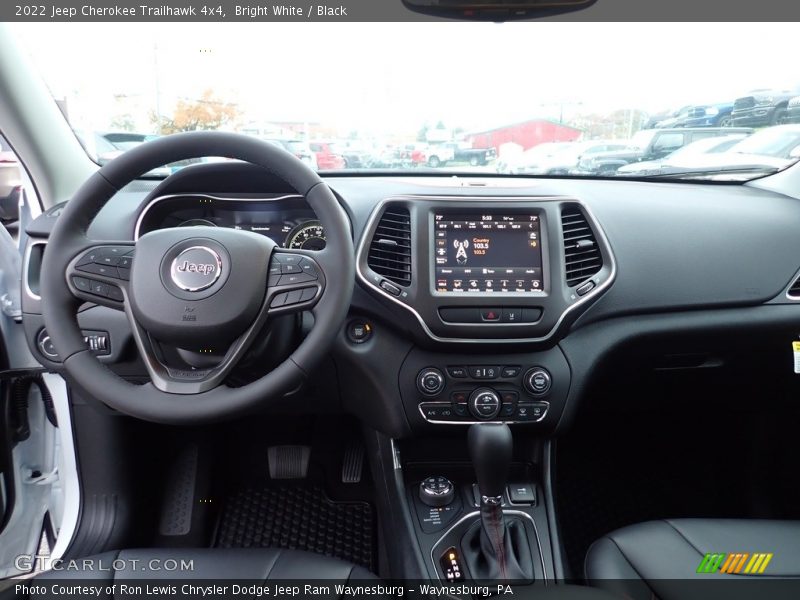 Bright White / Black 2022 Jeep Cherokee Trailhawk 4x4