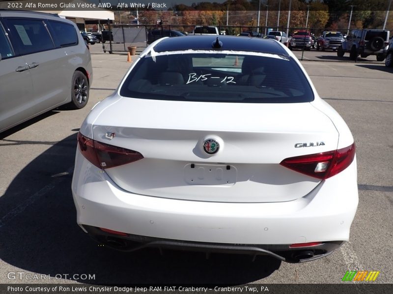 Alfa White / Black 2022 Alfa Romeo Giulia Veloce AWD