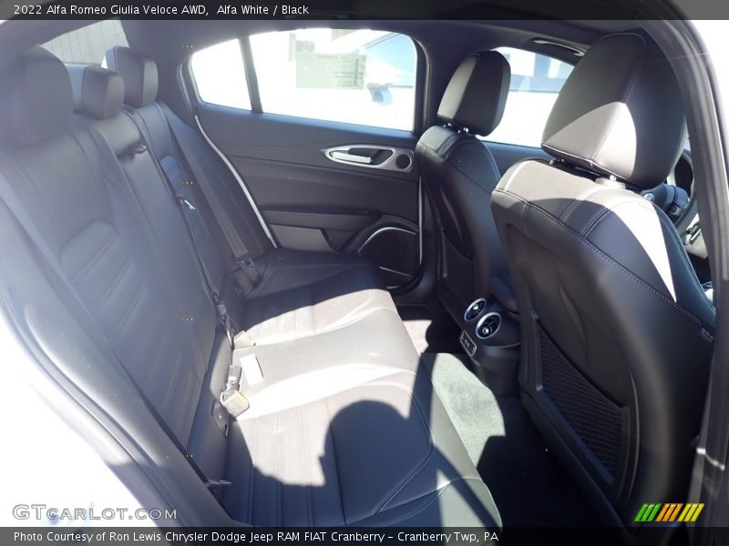 Alfa White / Black 2022 Alfa Romeo Giulia Veloce AWD